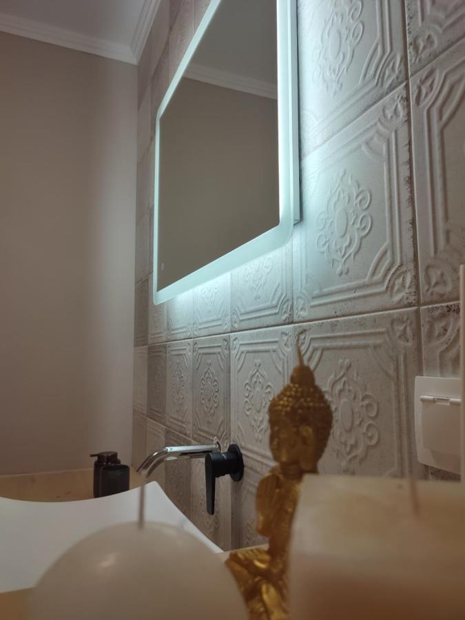 Gratelia Apartment Damnoni Ngoại thất bức ảnh