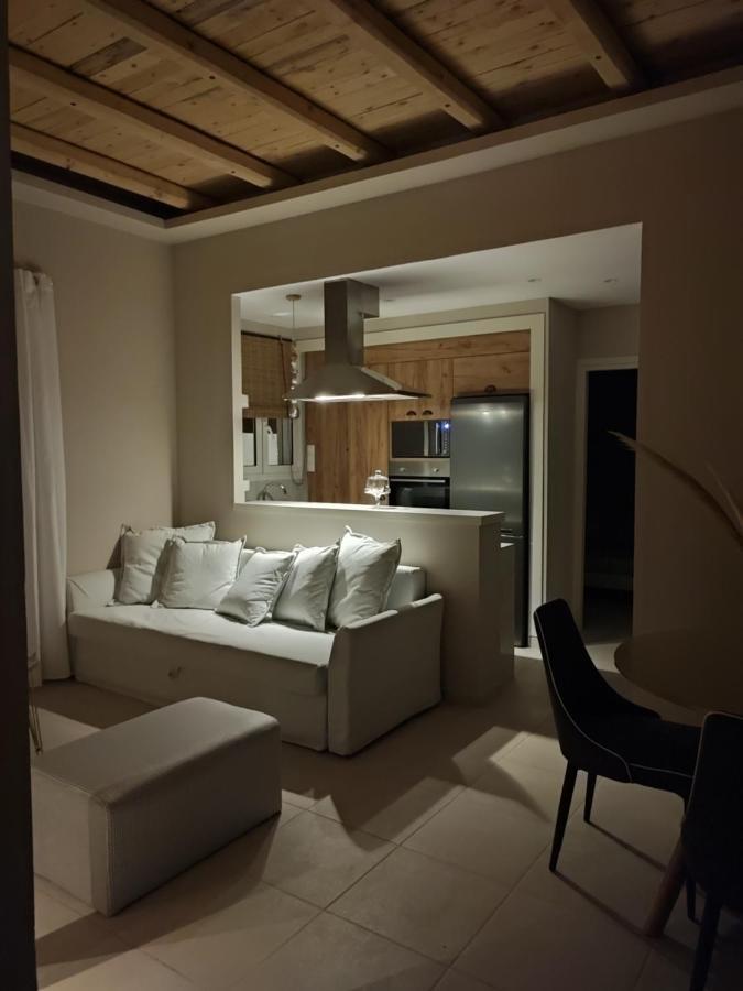 Gratelia Apartment Damnoni Ngoại thất bức ảnh