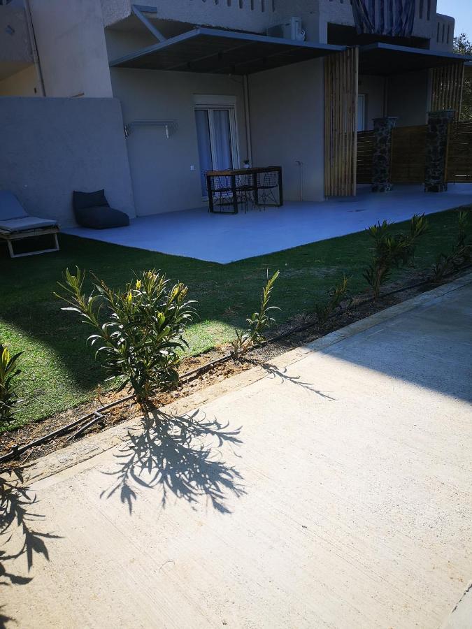 Gratelia Apartment Damnoni Ngoại thất bức ảnh