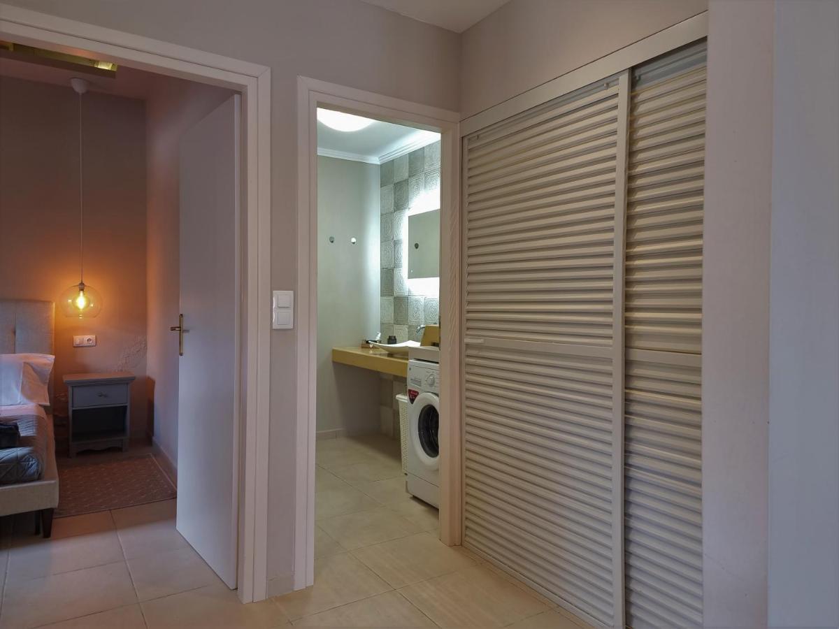 Gratelia Apartment Damnoni Ngoại thất bức ảnh