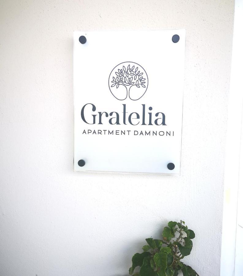 Gratelia Apartment Damnoni Ngoại thất bức ảnh